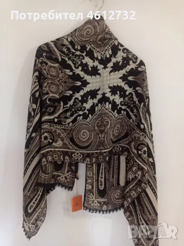 Дамски шал Etro, снимка 10 - Шалове - 55350321