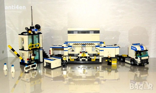 LEGO City 7743 – Полицейски мобилен команден център , снимка 7 - Конструктори - 55181883