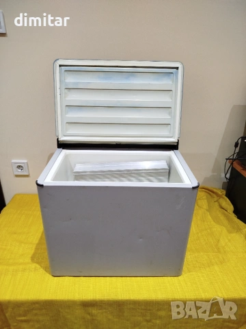 Хладилник ELECTROLUX - 12 V /220 V/ GAS , снимка 2 - Хладилни чанти - 55223661