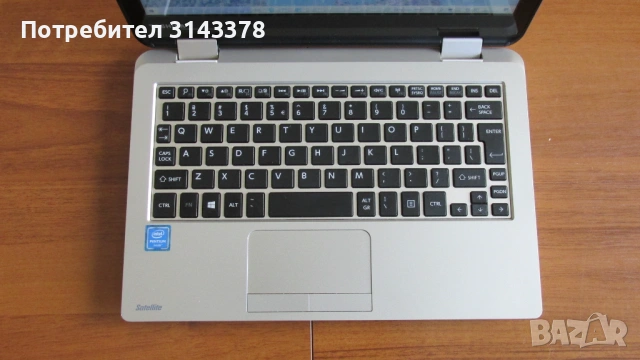 Четириядрен с тъч и SSD 11.3 инча Tochiba лаптоп, снимка 2 - Лаптопи за дома - 54780702