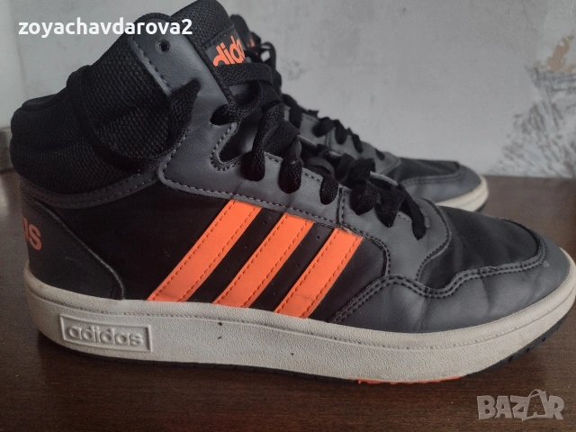 ДАМСКИ КОЖЕНИ КЕЦОВЕ  ADIDAS РАЗМЕР 39 И ½, снимка 6 - Кецове - 54575909