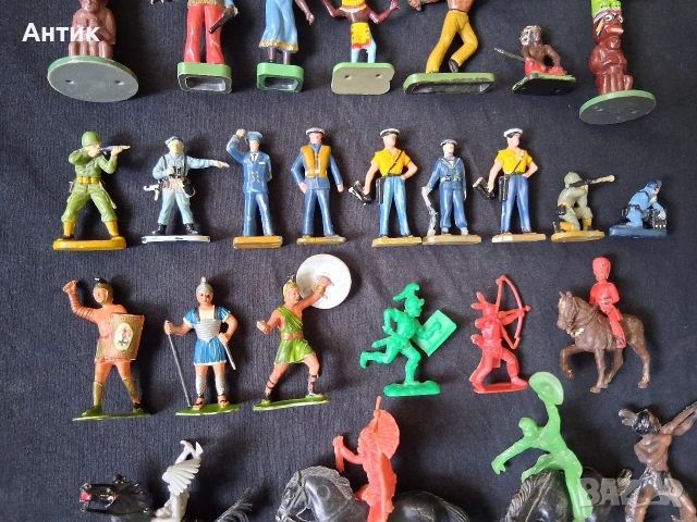 Лот Стари Играчки Фигурки Индианци Войници Моряци от Соца, снимка 5 - Колекции - 54195874