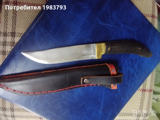 Майсторски нож от биволски рог и красива ръчно рисувана орнаментика и кания., снимка 2 - Ножове - 54691267