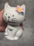 фигурка коте с цвете, снимка 2
