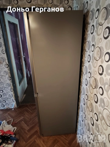 продавам хладилник с фризер Whirpool 