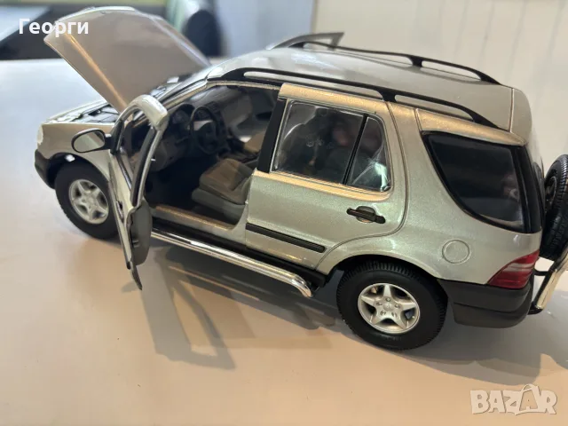 Mercedes ML 320 1:18 , снимка 6 - Колекции - 55671944