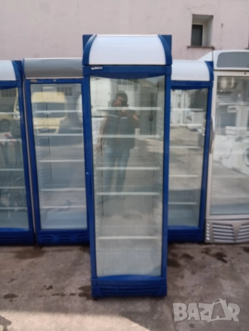 Вертикална плюсове хладилна витрина за бира, вода, безалкохолни напитки и др.с 12 месеца гаранция!