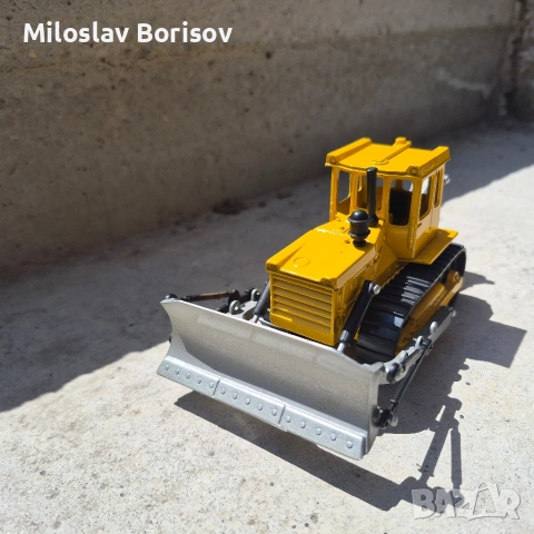 Булдозер ЧТЗ в мащаб 1:43, снимка 2 - Колекции - 54443552