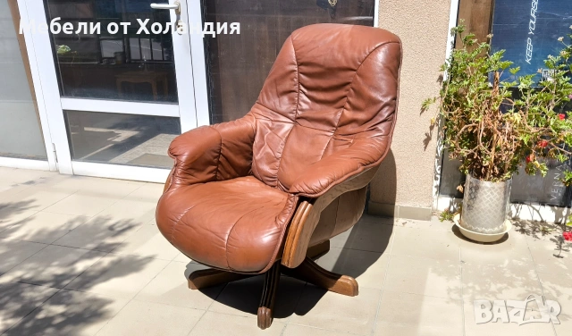 Въртящо кресло от дъб и ест. кожа