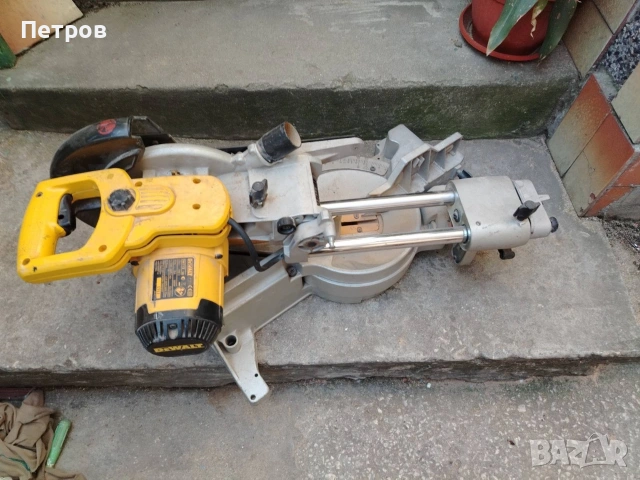 Потапящ циркуляр с герунг DeWalt