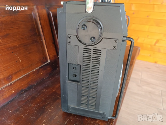 Касетофон Sharp, снимка 9 - Радиокасетофони, транзистори - 54319647