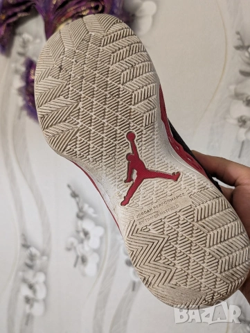 маратонки Nike JUMPMAN DIAMOND MID номер 40 ,5 , снимка 8 - Маратонки - 54635701