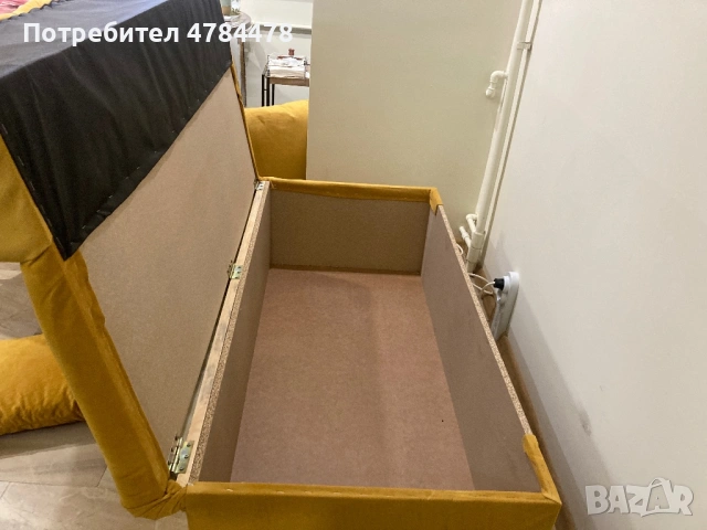 Малък кухненски диван и три стола, снимка 5 - Дивани и мека мебел - 54067255