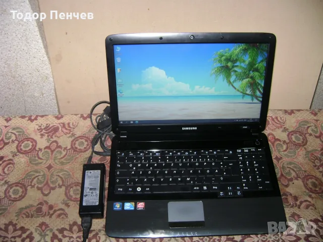 Samsung R540 - 15.6 LED, Core i3, 4 Gb RAM, 500 GB HDD, зарядно, батерия, снимка 2 - Лаптопи за дома - 55411296