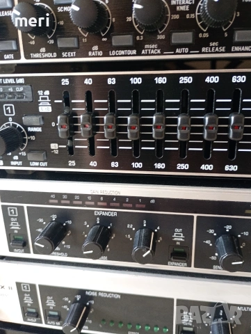 Продавам Behringer FBQ1502HD Ultragraph Pro – Професионален 2x15 Band Graphic EQ, снимка 3 - Еквалайзери - 54836825