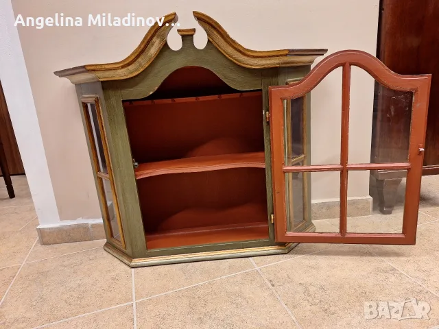 Витрина за стена ръчно изрисувана, снимка 7 - Секции и витрини - 55509775