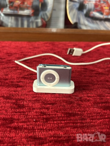 Apple iPod Shuffle (2-ро поколение) в син цвят (модел A1204),