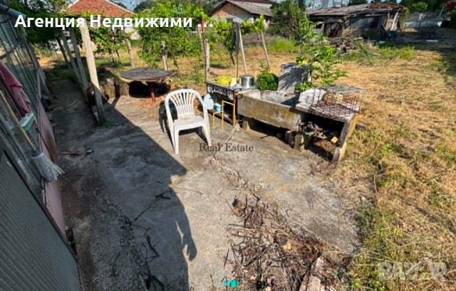 Масивна едноетажна къща в кв " Добровски " , снимка 9 - Къщи - 55089089