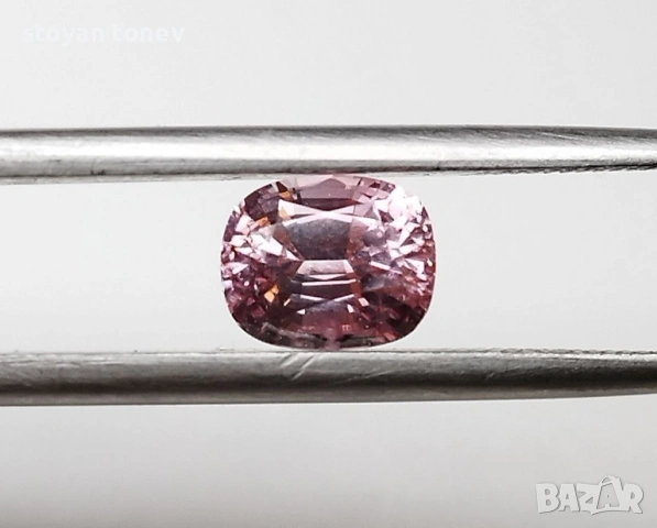  Изключителен естествен розов шпинел 1,00 карат – Колекционерско качество! Сертификат!, снимка 9 - Други - 54153127