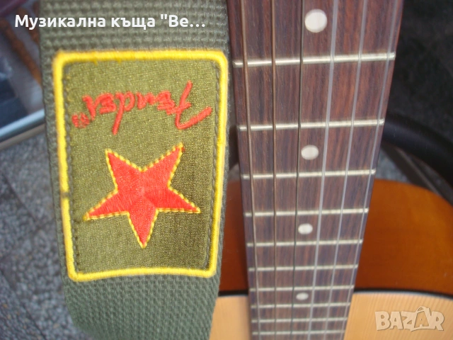 Класическа китара Höfner 4/4 с колан Фендер и кожен калъф, снимка 13 - Китари - 55059607