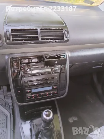 VW Sharan 1.9TDI, снимка 9 - Автомобили и джипове - 55473091
