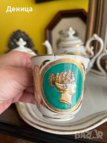 Порцеланов сервиз за двама в имперски стил Характерно за този стил е използването на богата позлата , снимка 7 - Сервизи - 54061239