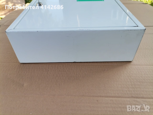 Метална аптечка за стена с ключалка, снимка 5 - Други стоки за дома - 54334711