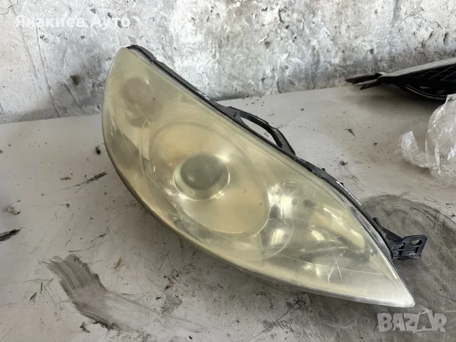 Десен фар за Пежо 407 