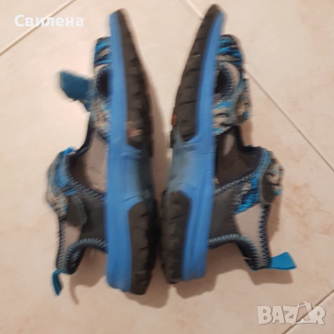 Детски сини сандали от Декатлон, снимка 5 - Детски сандали и чехли - 54613391