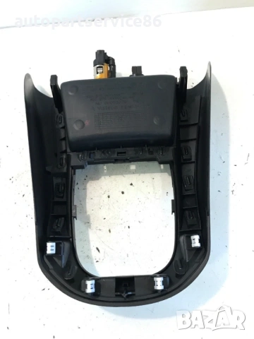 Декоративна част на централна конзола черна за Citroen C4 B7 1.6 Hdi (2014) 9688975177, снимка 2 - Части - 54523559