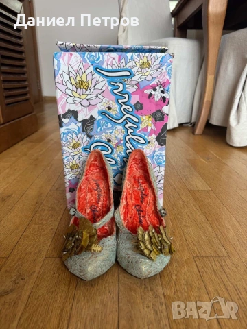 Винтидж токчета IRREGULAR CHOISE 