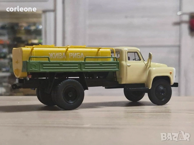 ГАЗ-53 Жива риба 1961 - мащаб 1:43 на DeAgostini моделът е нов в блистер, снимка 4 - Колекции - 55016463