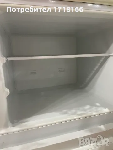 Продавам хладилник Indesit, снимка 2 - Хладилници - 55619519