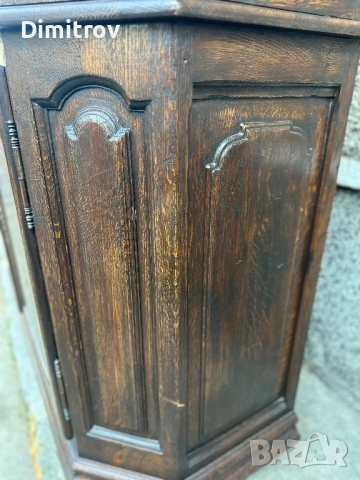 Масивен дъбов шкаф с витрина, снимка 8 - Шкафове - 54406048
