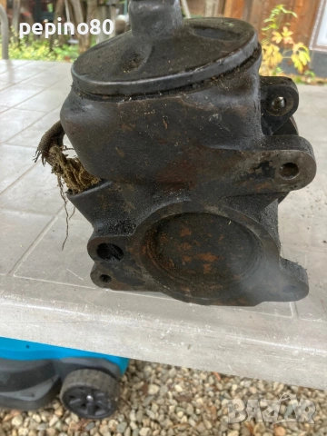 Мерцедес 123 хидравлична помпа, снимка 4 - Части - 54189695