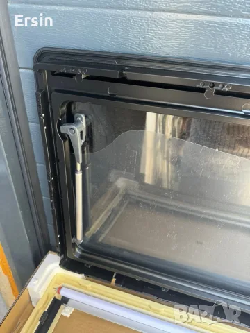 Прозорец Dometic Seitz с щора и комарник
(Чисто нов) 
Монтажен размер : 1000х500, снимка 9 - Къмпинг мебели - 55603528