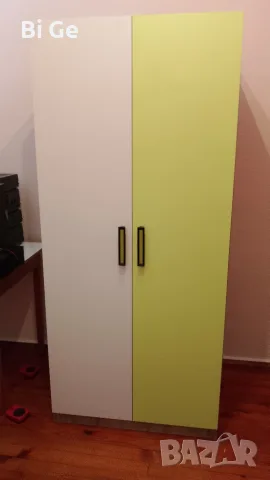 Продавам гардероб за детска стая 