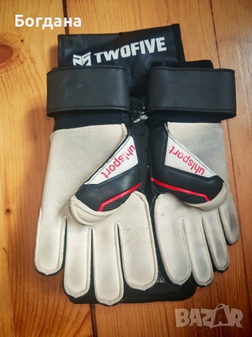 детски вратарски ръкавици , снимка 2 - Футбол - 54170944