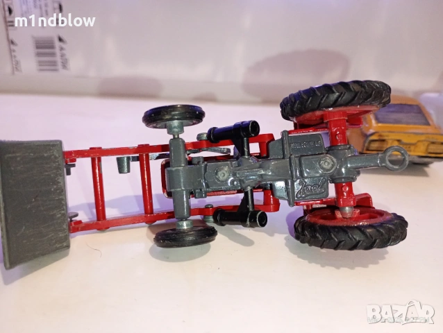 Метални колички Welly Kinsmart Matchbox Bburago 1:43 1:32, снимка 15 - Колекции - 54007853