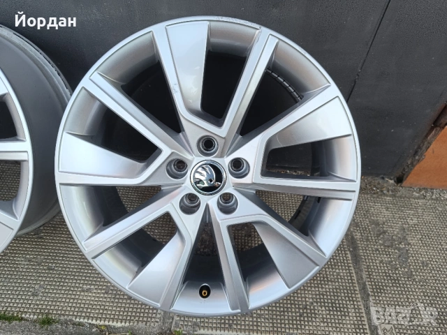 ОРИГИНАЛНИ джанти 17 ' цола 5x100 57,1 Skoda Kamiq Scala Fabia / Шкода Камик Скала Фабиа, снимка 10 - Гуми и джанти - 54598269
