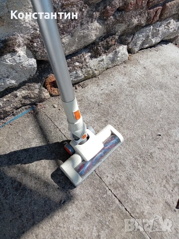 Безкабелна вертикална прахосмукачка, снимка 3 - Прахосмукачки - 54333156