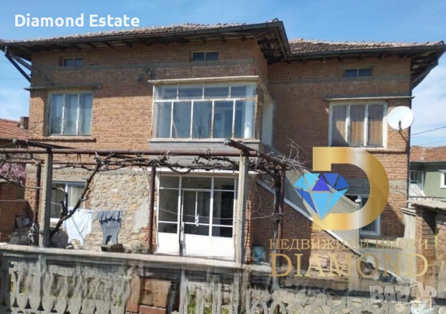 Двуетажна къща с гараж в село Брод общ. Димитровград, снимка 3 - Къщи - 48974890