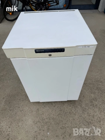 Професионален малък фризер Gram, снимка 3 - Фризери - 53975589