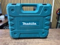 Акумулаторен винтоверт Makita + 2 батерии и зарядно, снимка 2