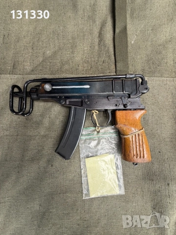 Продавам картечен пистолет скорпион VZ-61