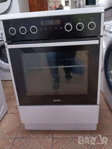 Като нова свободно стояща печка с керамичен плот Gorenje с 2 години Гаранция!, снимка 5 - Печки, фурни - 54648531