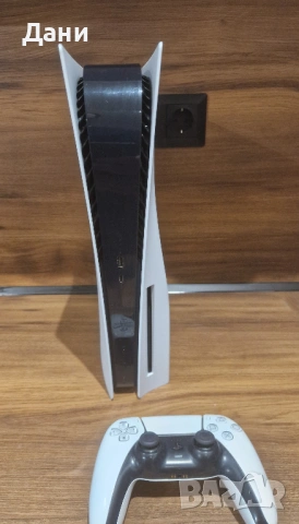 Продавам PS5 Disc Edition, снимка 3 - Аксесоари - 54667703