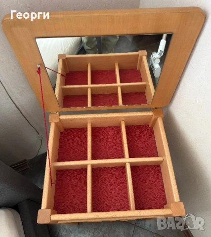 Тоалетка с огладало и пространство за съхранение, снимка 4 - Тоалетки - 54649031