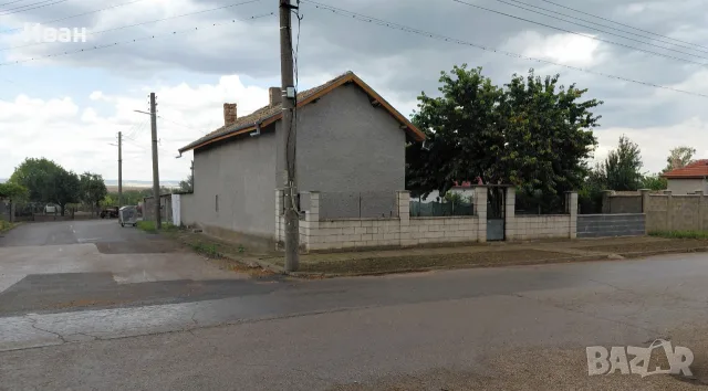 Продавам къща с.Царев брод