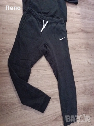Екип Nike, снимка 2 - Спортни дрехи, екипи - 55077730